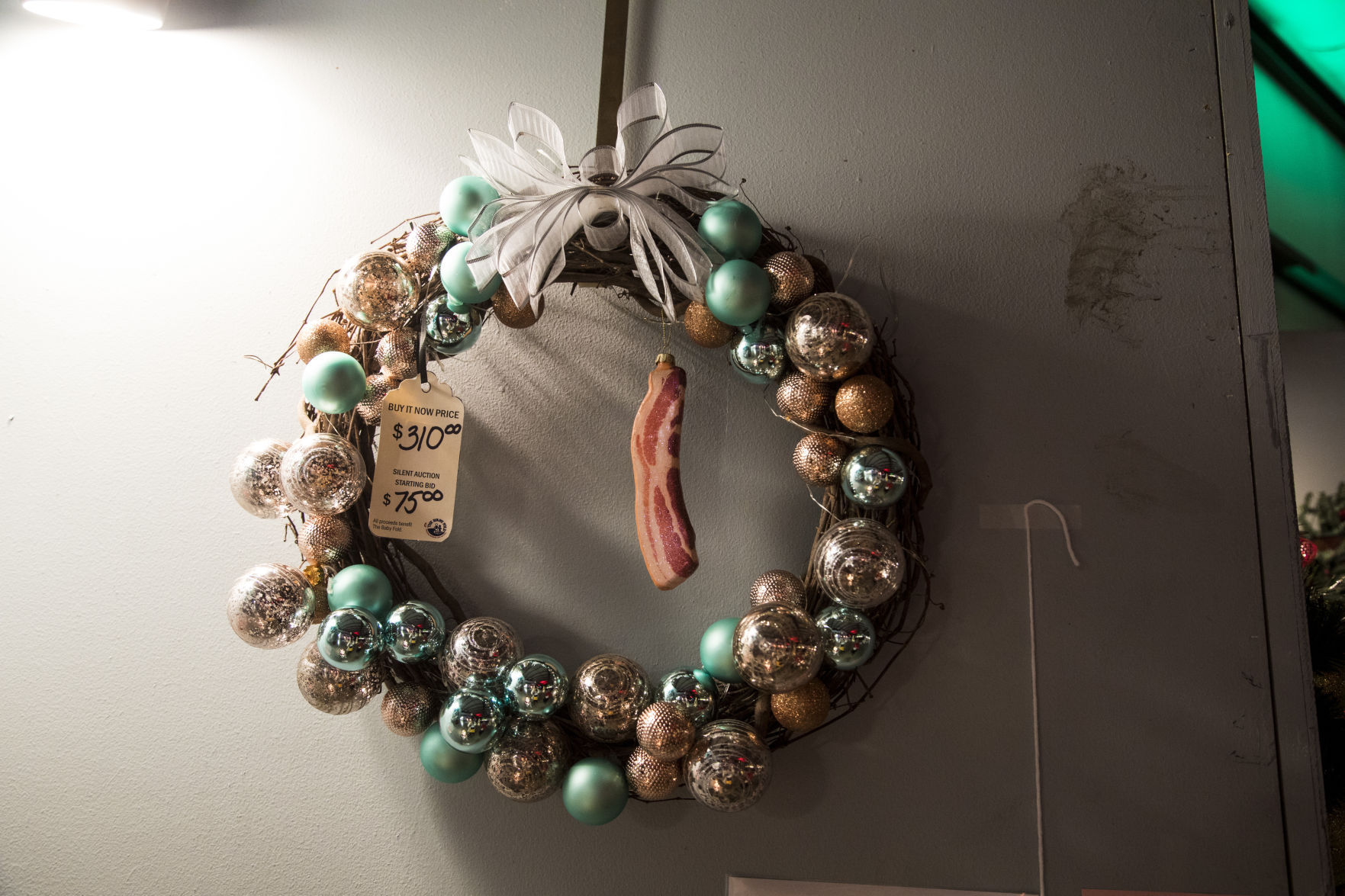 DoubleTree by Hilton wreath